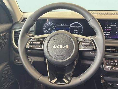 New 2026 Kia Seltos EX FWD image 28