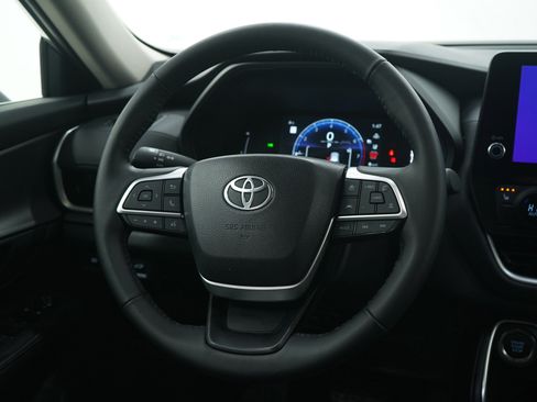 Used 2025 Toyota Grand Highlander AWD image 19