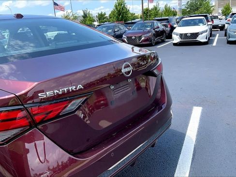 Used 2025 Nissan Sentra SV FWD image 4