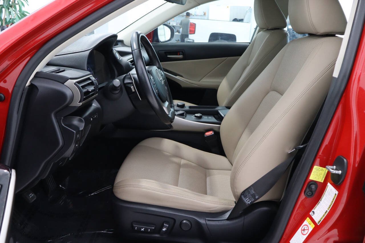 Used 2017 Lexus IS 200t w/ Premium Package RWD image 13