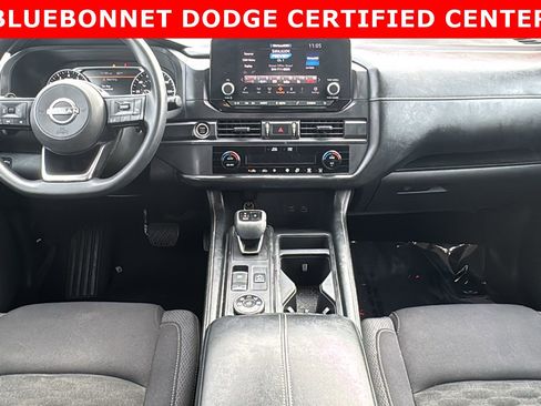 Used 2023 Nissan Pathfinder S image 17