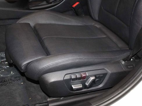 Used 2018 BMW 330e w/ M Sport Package image 15