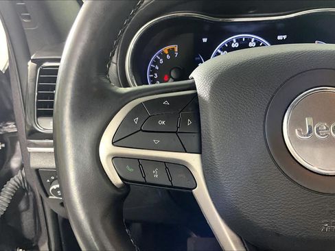 Used 2020 Jeep Grand Cherokee Overland AWD/4WD image 23