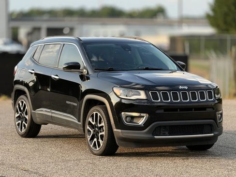 Used 2018 Jeep Compass Limited w/ Navigation Group FWD image 1