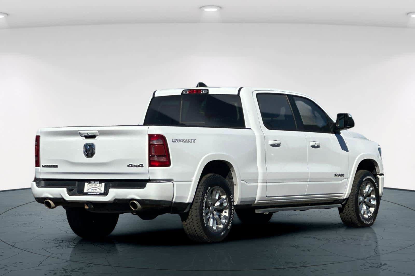 Used 2022 RAM 1500 Laramie w/ Sport Appearance Package AWD/4WD image 2