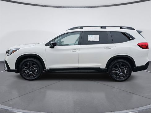 Used 2024 Subaru Ascent Onyx Edition image 6