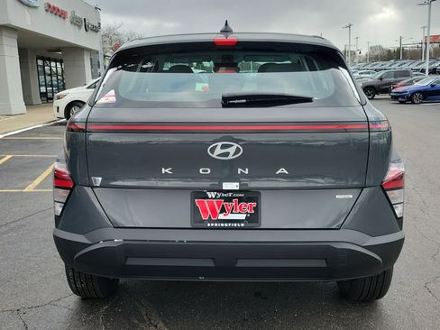New 2026 Hyundai Kona SE image 4