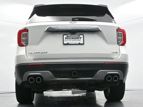 Used 2020 Ford Explorer Platinum w/ Premium Technology Package AWD/4WD image 56