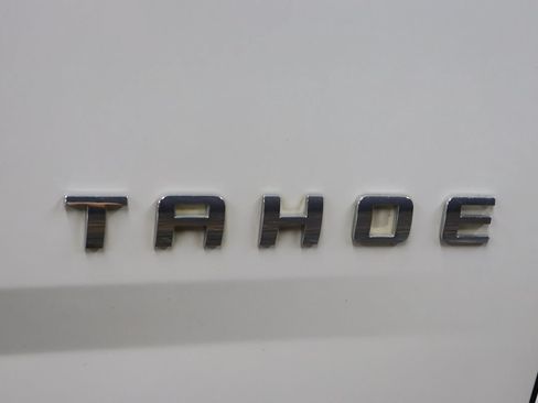 Used 2015 Chevrolet Tahoe LT RWD image 9