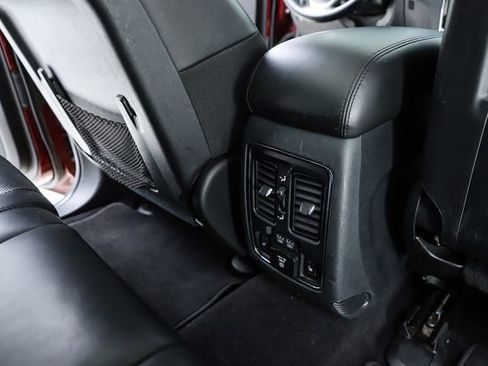 Used 2020 Jeep Grand Cherokee Limited w/ Luxury Group II image 41