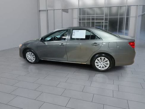 Used 2013 Toyota Camry LE FWD image 6