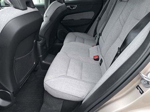 Used 2024 Volvo XC60 T8 Ultimate image 23