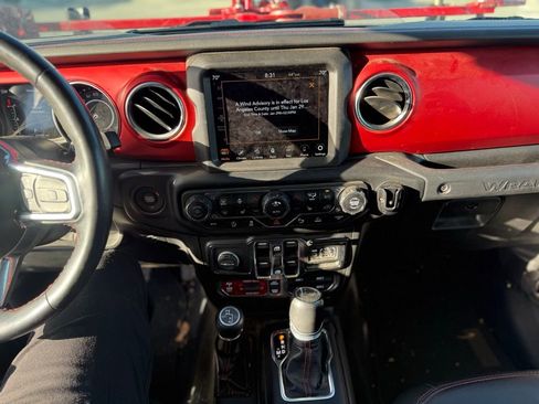 Used 2021 Jeep Wrangler Unlimited Rubicon w/ Xtreme Recon 35" Tire Package image 9