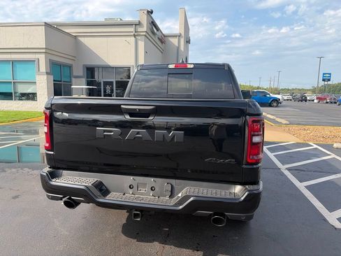 Used 2026 RAM 1500 Express AWD/4WD image 9