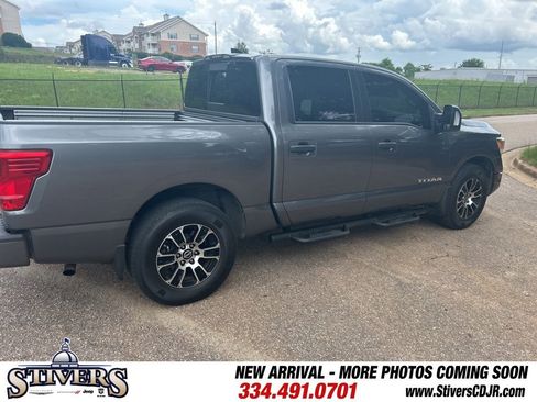 Used 2023 Nissan Titan SV w/ SV Convenience Package RWD image 8