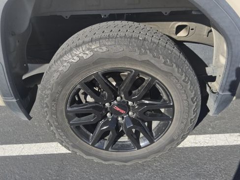 Used 2022 GMC Sierra 1500 Elevation AWD/4WD image 2