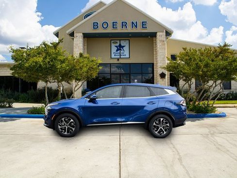 Used 2024 Kia Sportage EX image 2