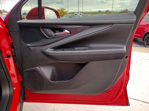 Used 2024 Chevrolet Blazer EV LT image 26