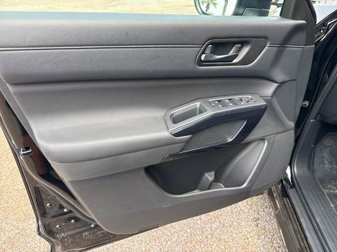 Certified 2026 Nissan Pathfinder S FWD image 10