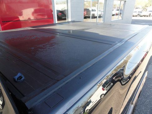 Used 2019 Nissan Titan Platinum Reserve w/ Platinum Utility Package AWD/4WD image 9
