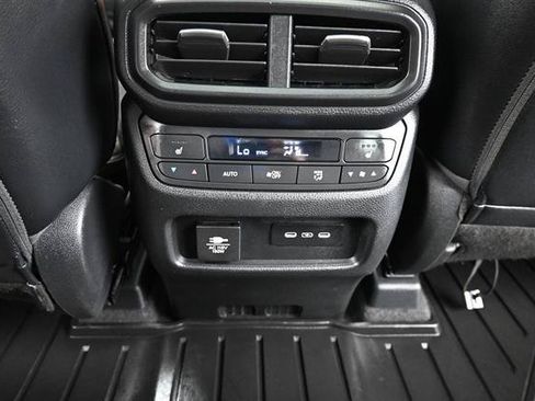 Used 2024 Honda Pilot Elite image 15