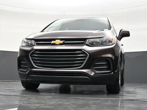 Used 2021 Chevrolet Trax LS image 27