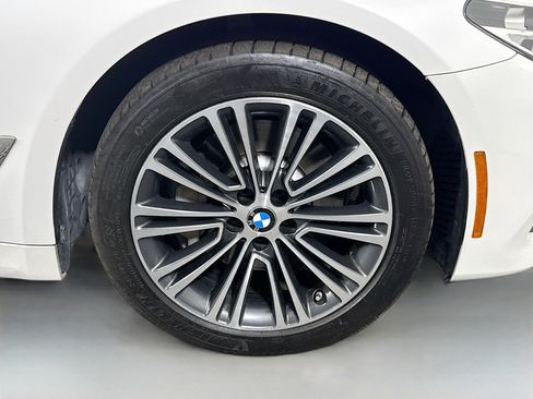 Used 2018 BMW 530i RWD image 32