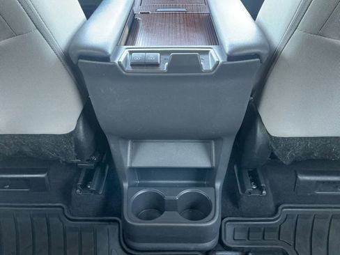 Used 2023 Toyota Sienna LE image 20