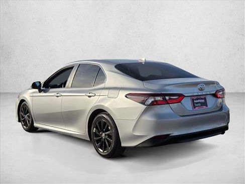 Used 2021 Toyota Camry LE w/ Carpet Mat Package (TMS) image 7