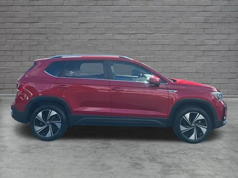 Used 2024 Volkswagen Taos SE AWD/4WD image 8