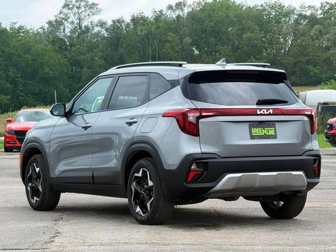 Used 2025 Kia Seltos S AWD/4WD image 2