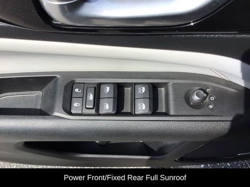 Used 2022 Jeep Compass Limited w/ Elite Group image 21