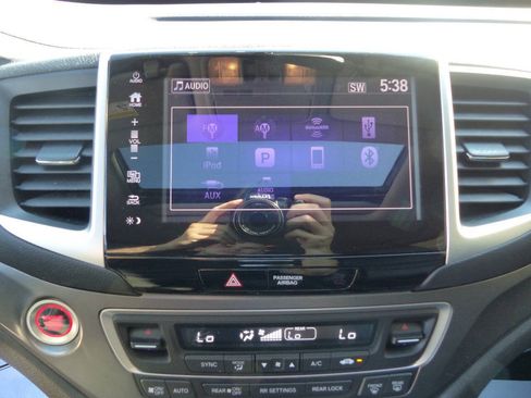 Used 2017 Honda Pilot EX-L image 29