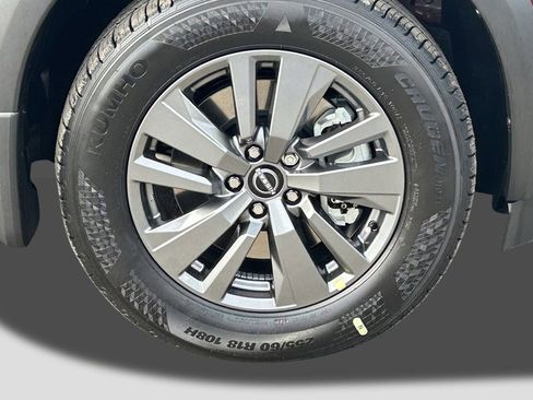 New 2026 Nissan Pathfinder SV image 7