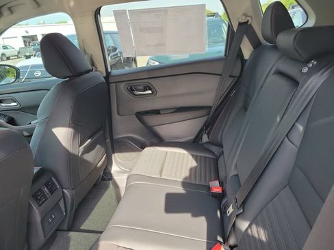 New 2026 Nissan Rogue SV AWD/4WD image 25