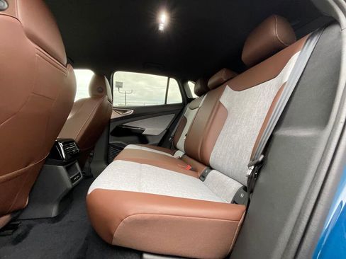 New 2026 Volkswagen ID.4 Pro image 14