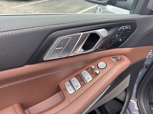 Certified 2026 BMW X7 xDrive40i w/ Premium Package image 19