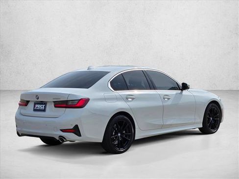Used 2022 BMW 330i Sedan w/ Premium Package RWD image 5