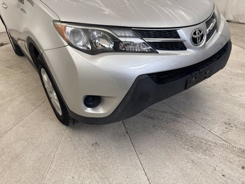 Used 2015 Toyota RAV4 LE FWD image 11