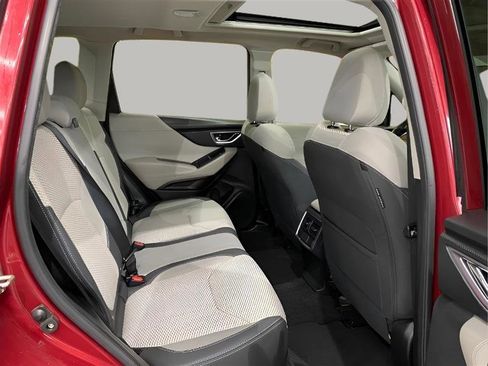 Used 2019 Subaru Forester Premium w/ All-Weather Package image 11