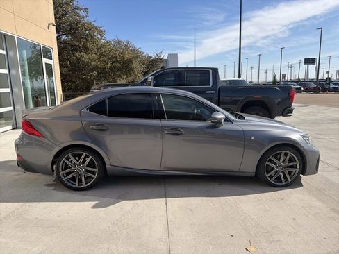 Used 2018 Lexus IS 300 image 14