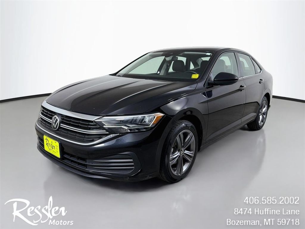 Used 2024 Volkswagen Jetta SE FWD image 1