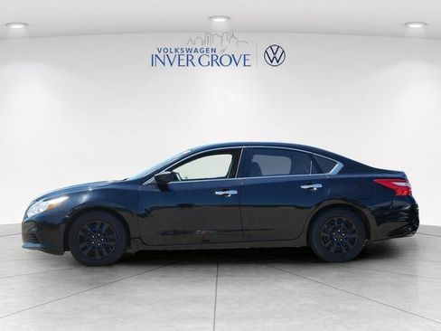 Used 2016 Nissan Altima 2.5 S w/ Power Driver Seat Package FWD image 4