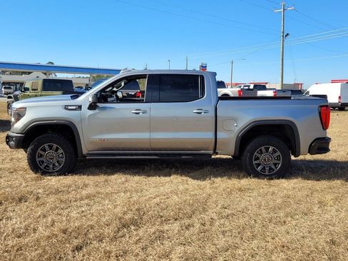 Used 2024 GMC Sierra 1500 AT4X AWD/4WD image 4