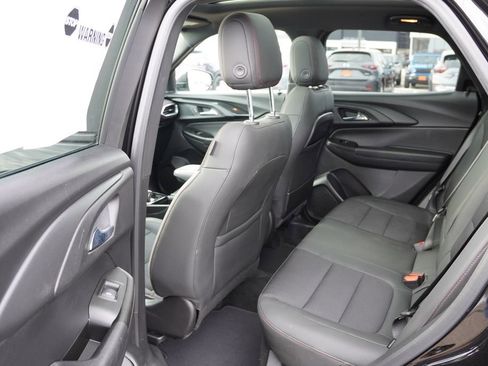 Used 2021 Chevrolet TrailBlazer RS w/ Sun and Liftgate Package image 17