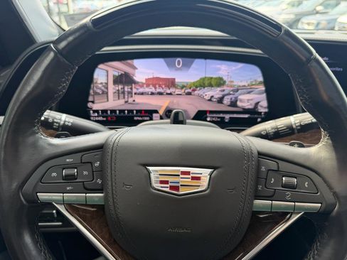 Used 2021 Cadillac Escalade Sport Platinum AWD/4WD image 17