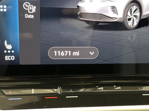 Used 2023 Volkswagen ID.4 Pro S Plus image 6