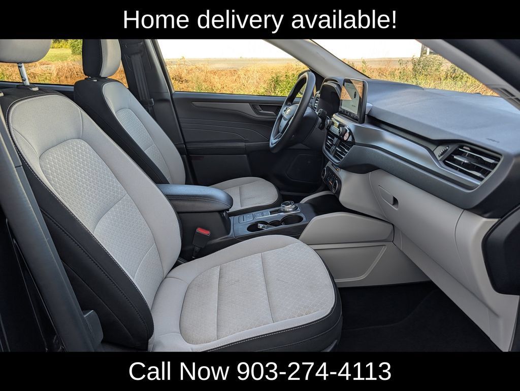 Used 2025 Ford Escape Active AWD/4WD image 33