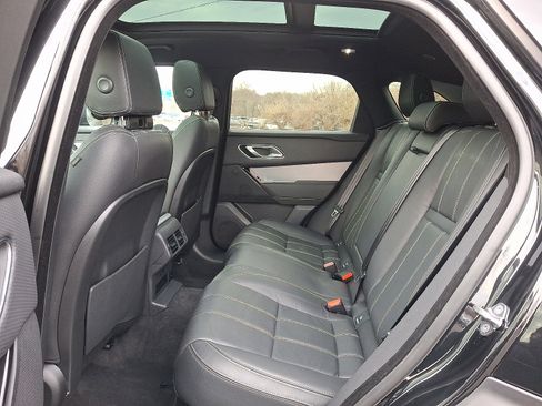 Used 2023 Land Rover Range Rover Velar R-Dynamic S image 5