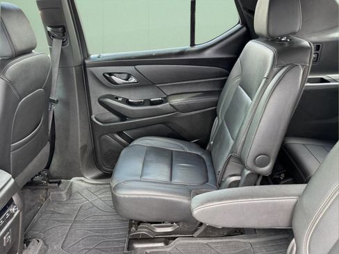 Used 2023 Chevrolet Traverse LT w/ LPO, Floor Liner Package AWD/4WD image 8